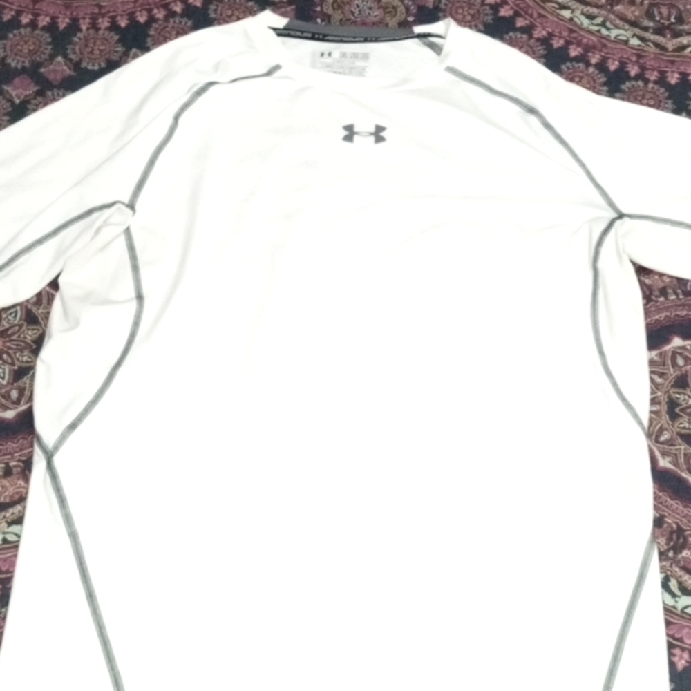2XL men's Under Armour shirt